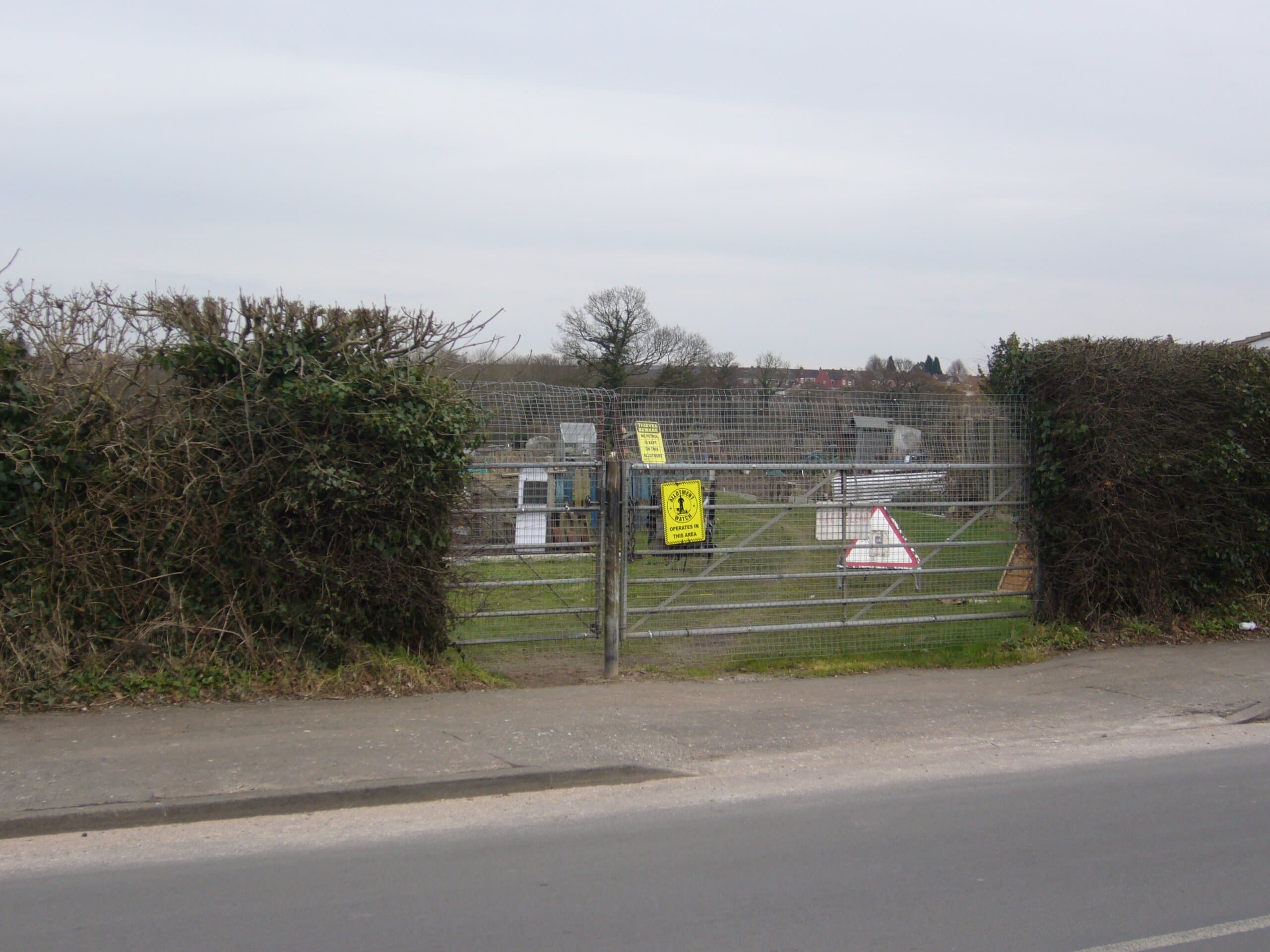 Main entrance from Bowling Green Lane